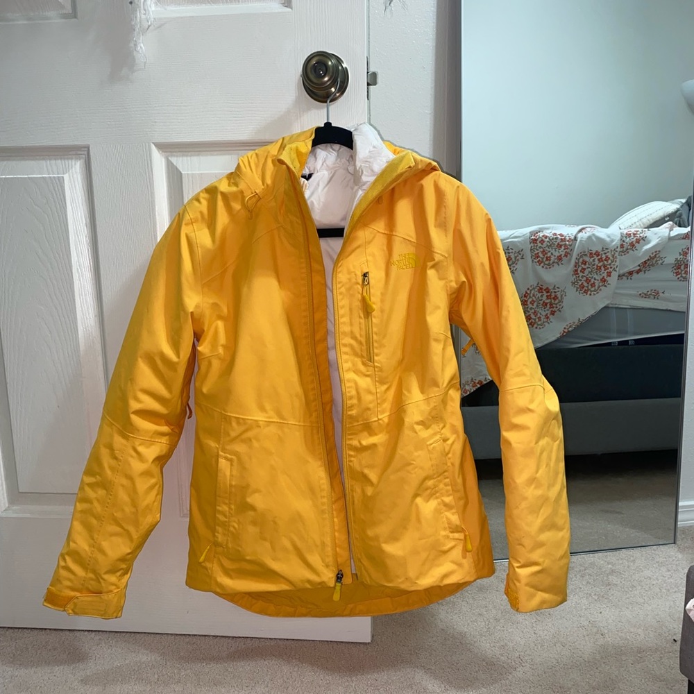 Women’s North Face Thermoball Triclimate Jacket!!